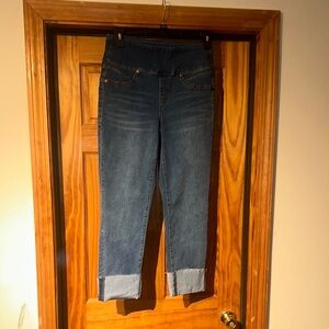 Seven7 Blue Ankle Cropped Jeans with Distressed Look